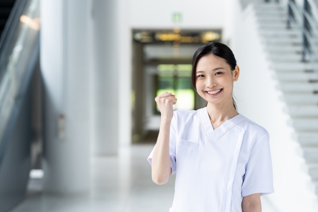女性スタッフ